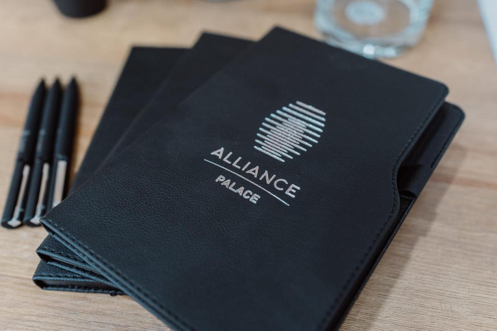 Alliance Palace Batumi Exterior foto